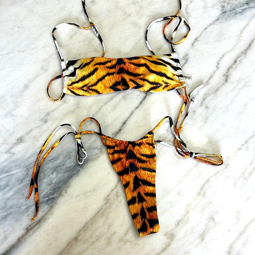 Tiger thong bikini